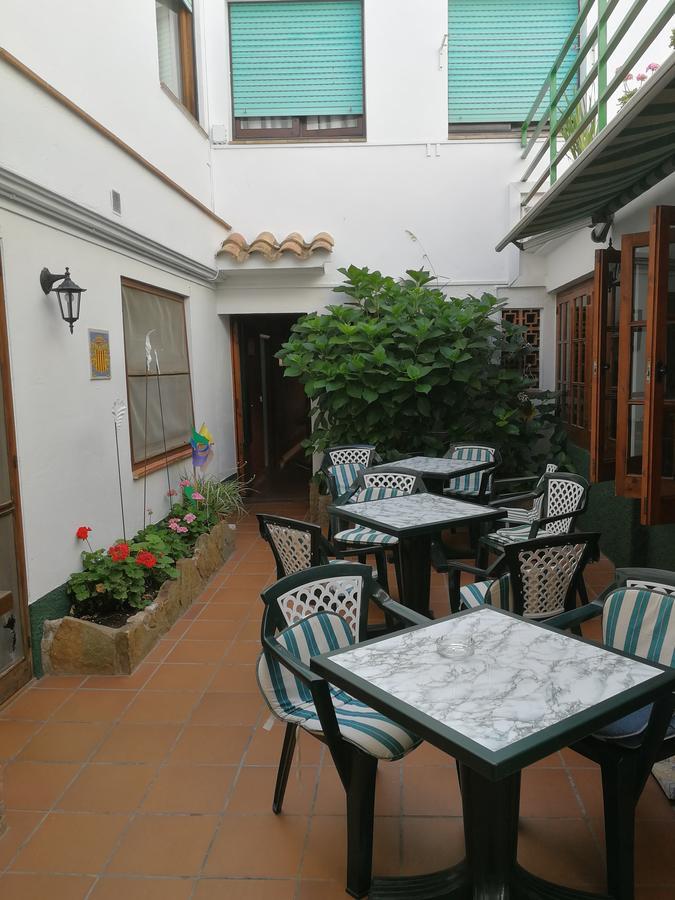 Pensio Can Fabrellas Sant Antoni De Calonge Exterior foto